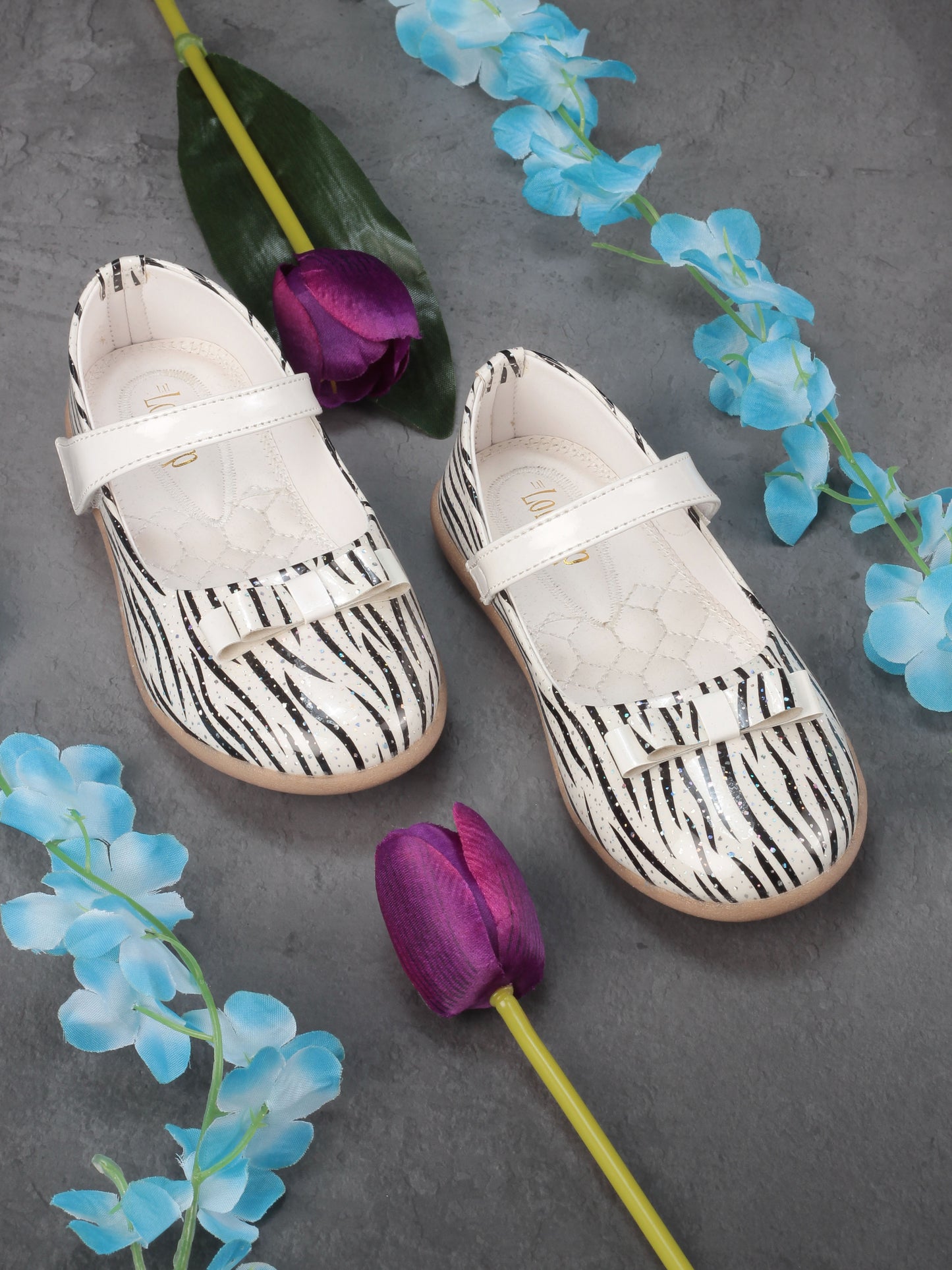 Bellies With Velcro Closure - White