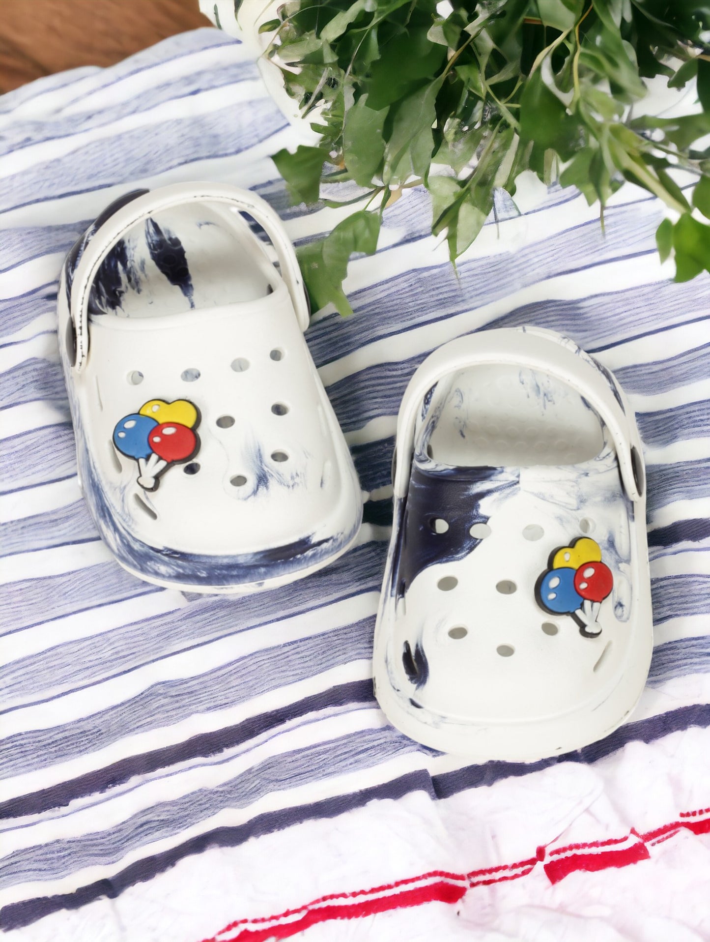 Marble Look Balloon Applique Anti-Slip Clogs - White