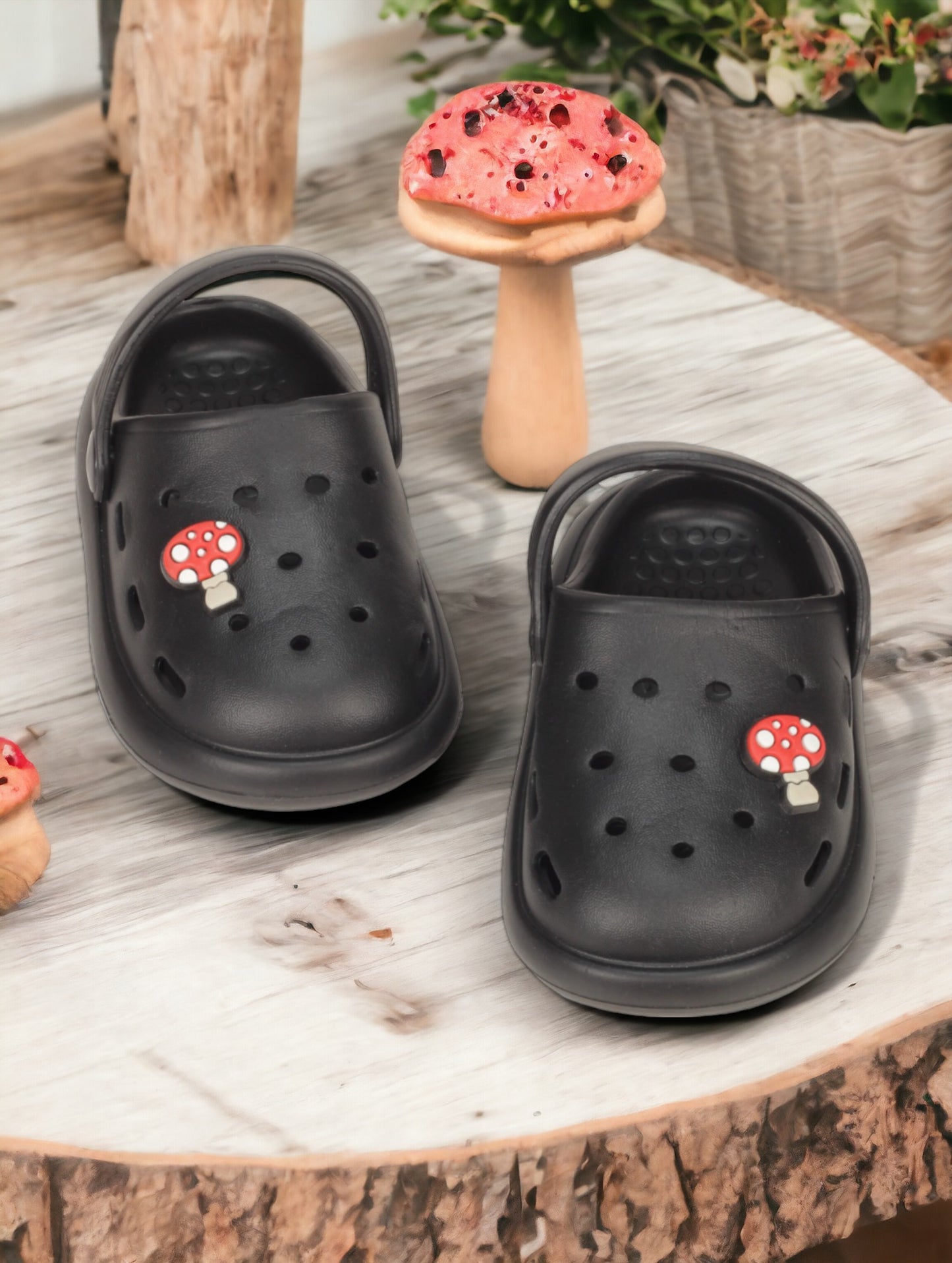 Marble Look Mushroom Applique Anti-Slip Clogs - Black