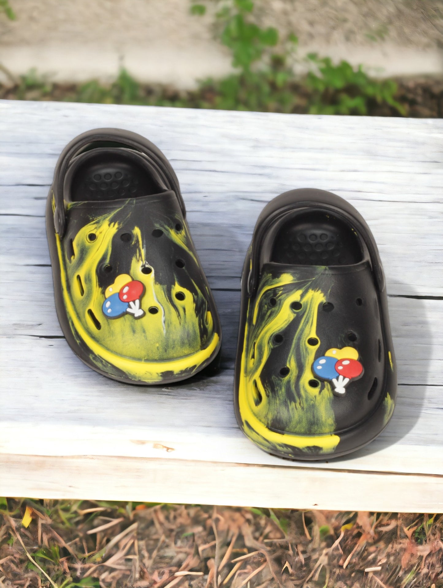 Marble Look Balloon Applique Anti-Slip Clogs - Black