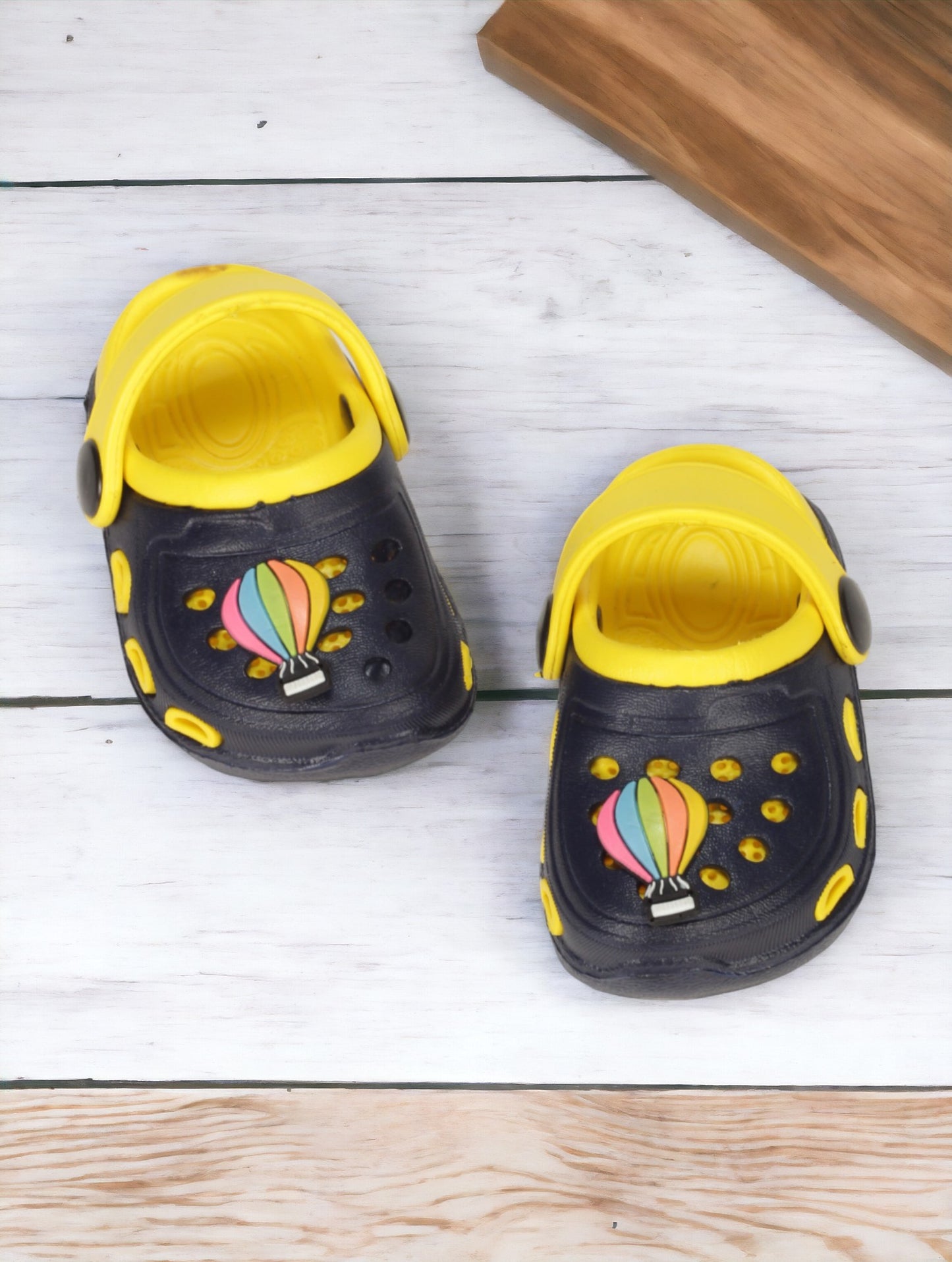 Hot Air Balloon Applique Anti-Slip Clogs - Black