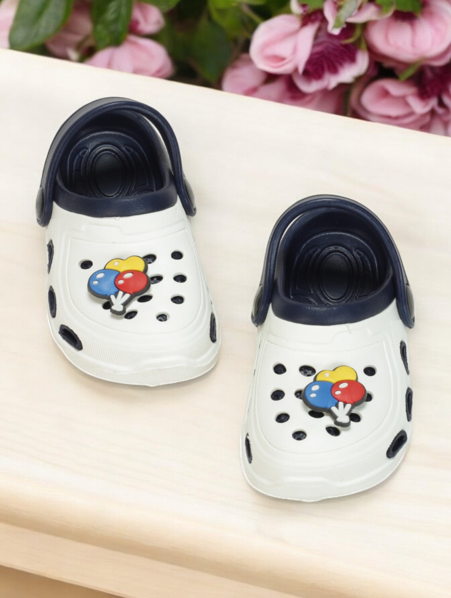 Balloon Applique Anti-Slip Clogs - Cream