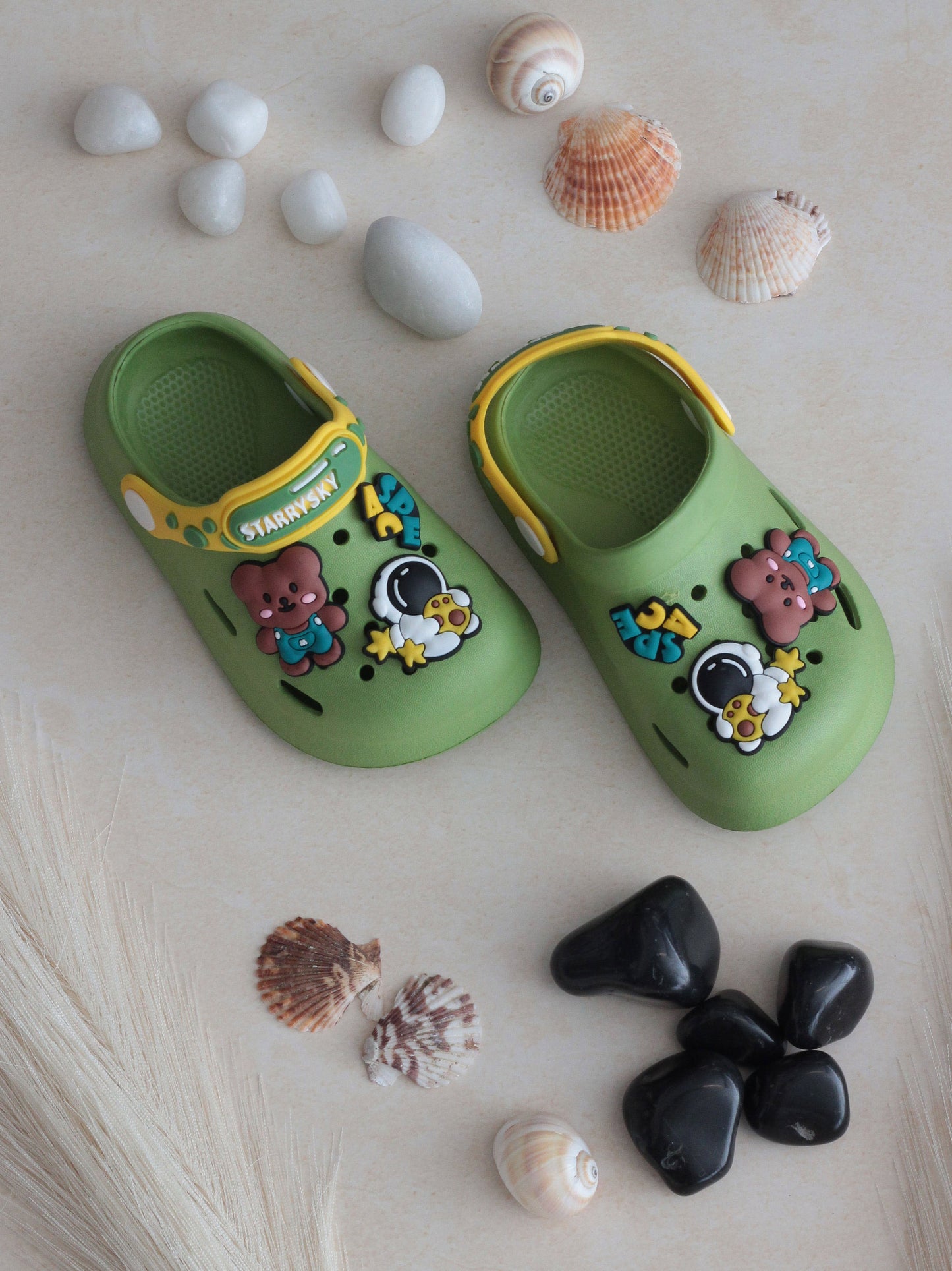 Astronaut Applique Anti-Slip Clogs - Green