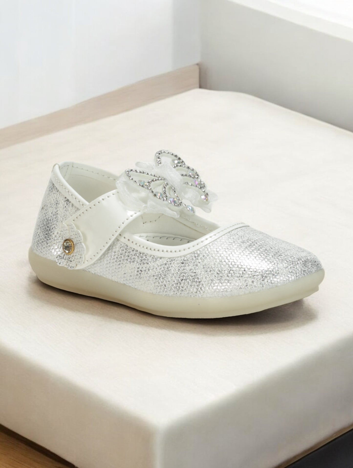 Bellies With Velcro Closure - White