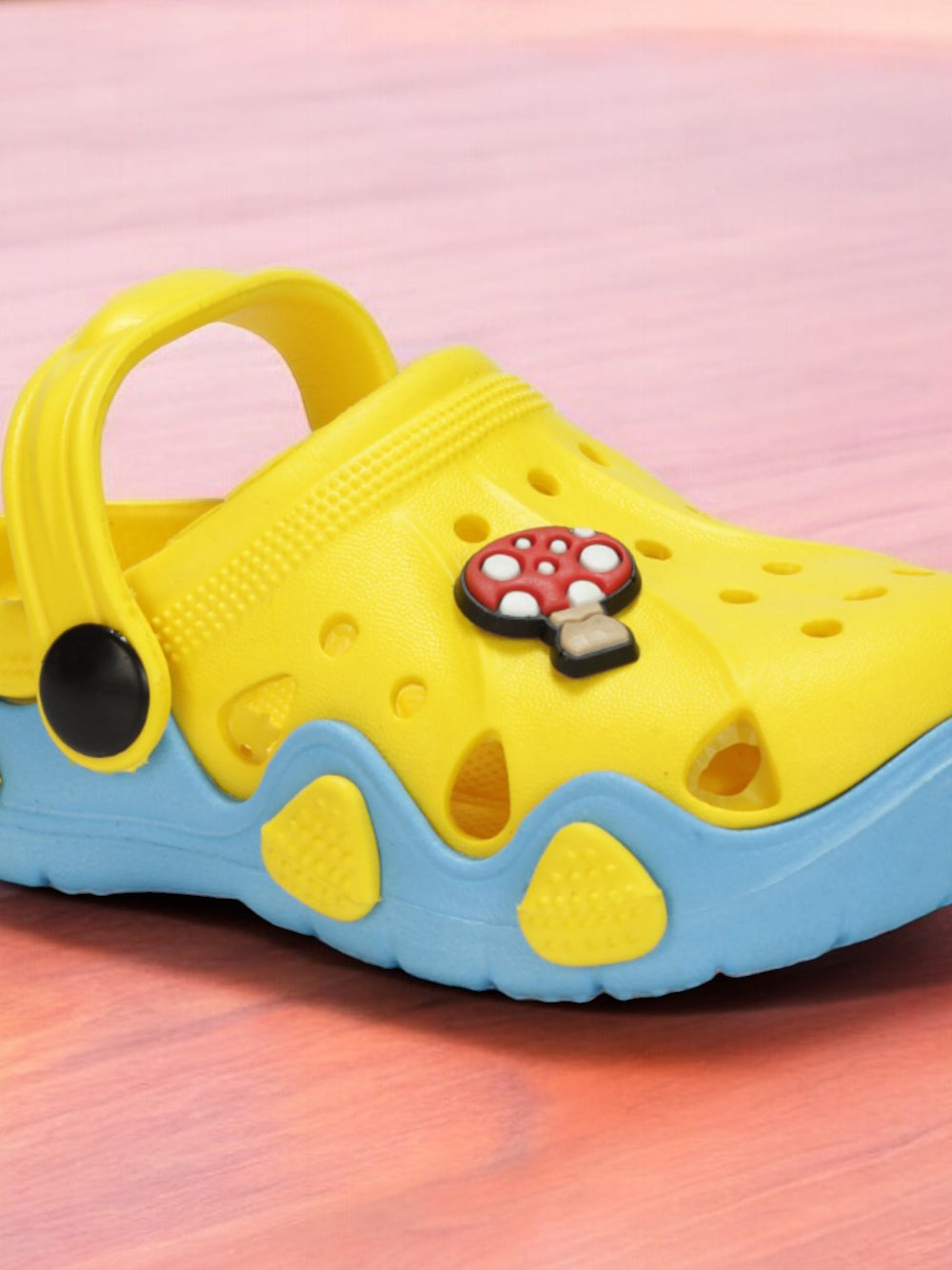 Mushroom Applique Anti-Slip Clogs - Yellow