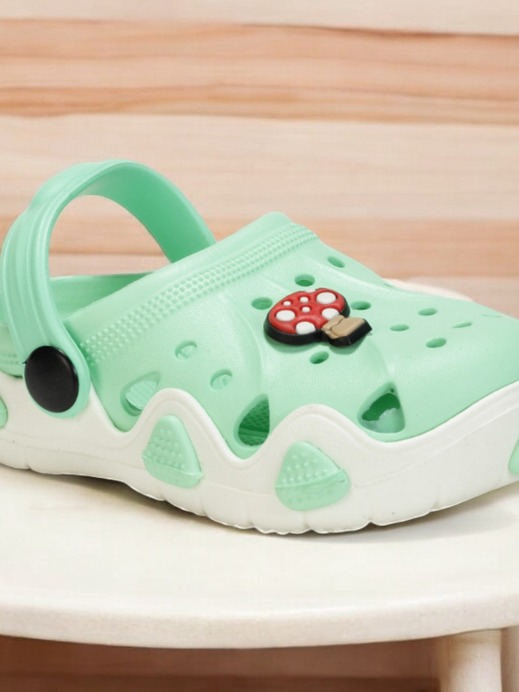 Mushroom Applique Anti-Slip Clogs - Green