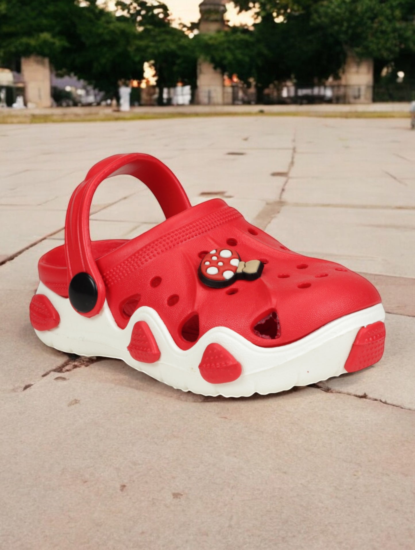 Mushroom Applique Anti-Slip Clogs - Red