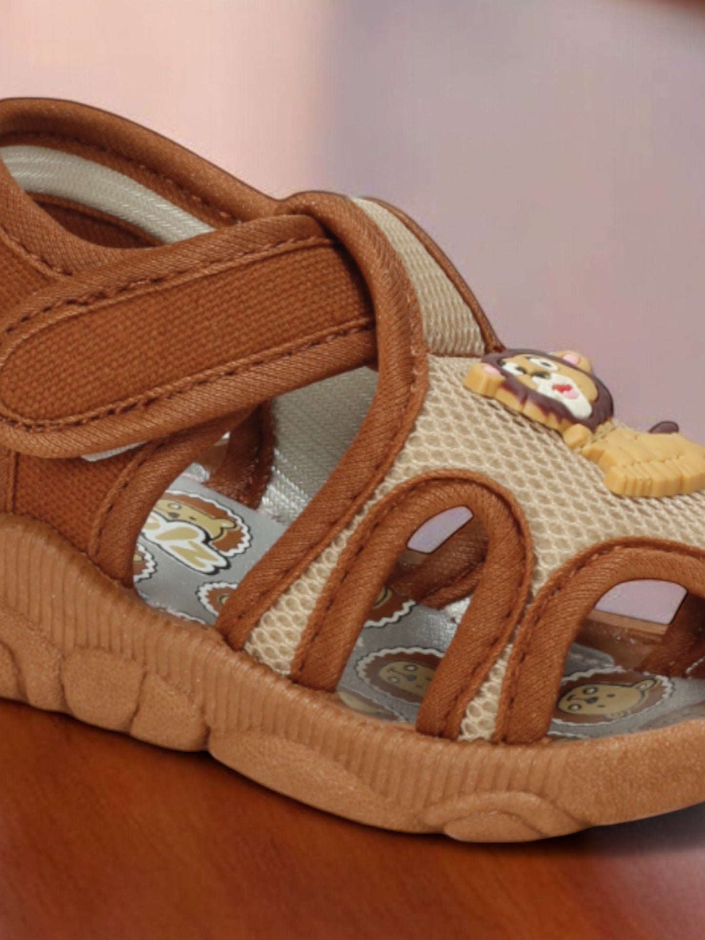 Musical Chu Chu Sandals With Velcro Closing - Brown