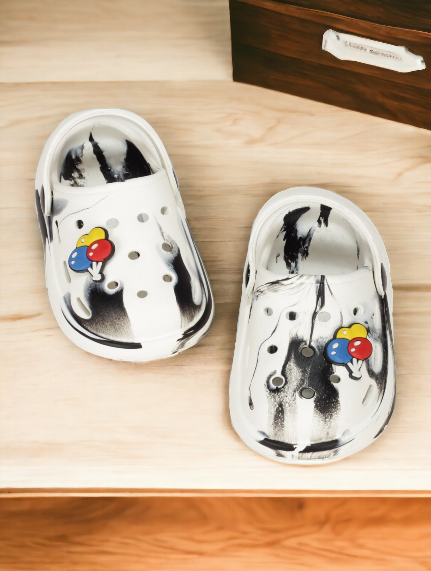 Marble Look Balloon Applique Anti-Slip Clogs - White