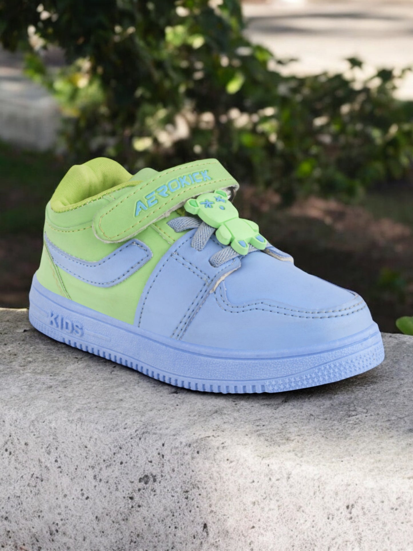 Casual Shoes With Velrco - Green