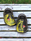 Marble Look Mushroom Applique Anti-Slip Clogs - Black