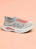 Star Kidz Wave Print Slip-On Casual Shoes - Cream